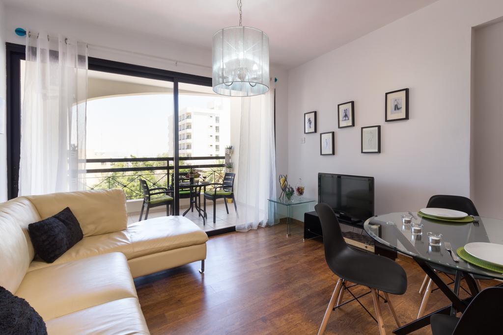 Mama Seaside Apartment ลาร์นาคา ภายนอก รูปภาพ